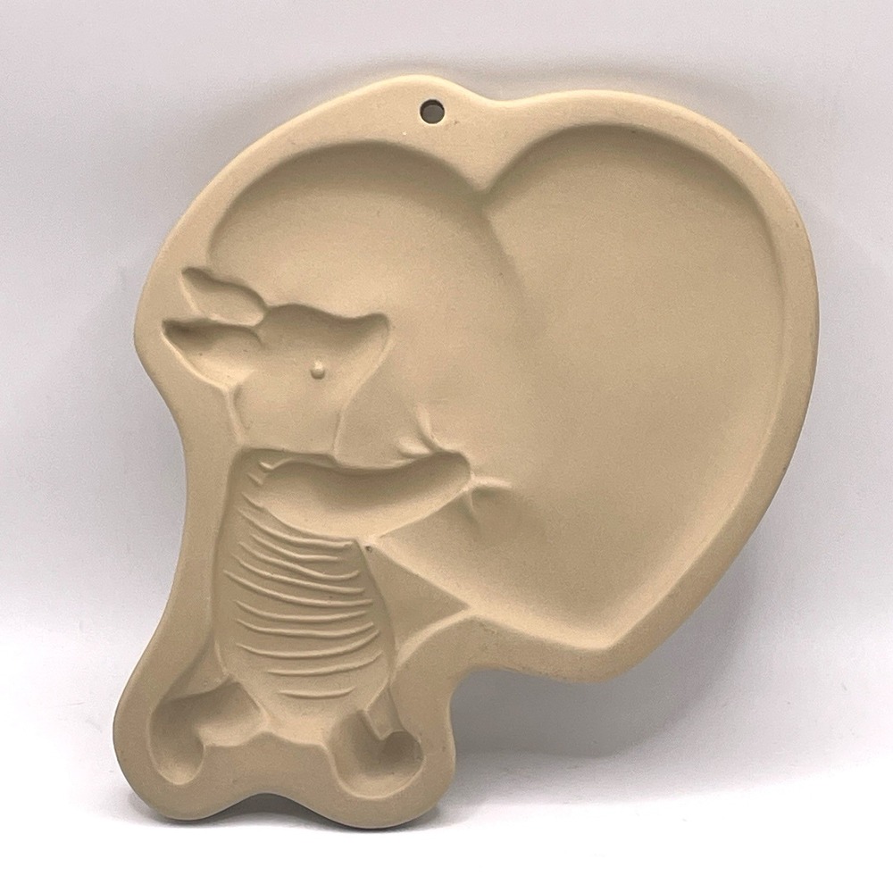 Vintage Disney Piglet Brown Bag Cookie Art Mold Winnie the‎ Pooh SECOND